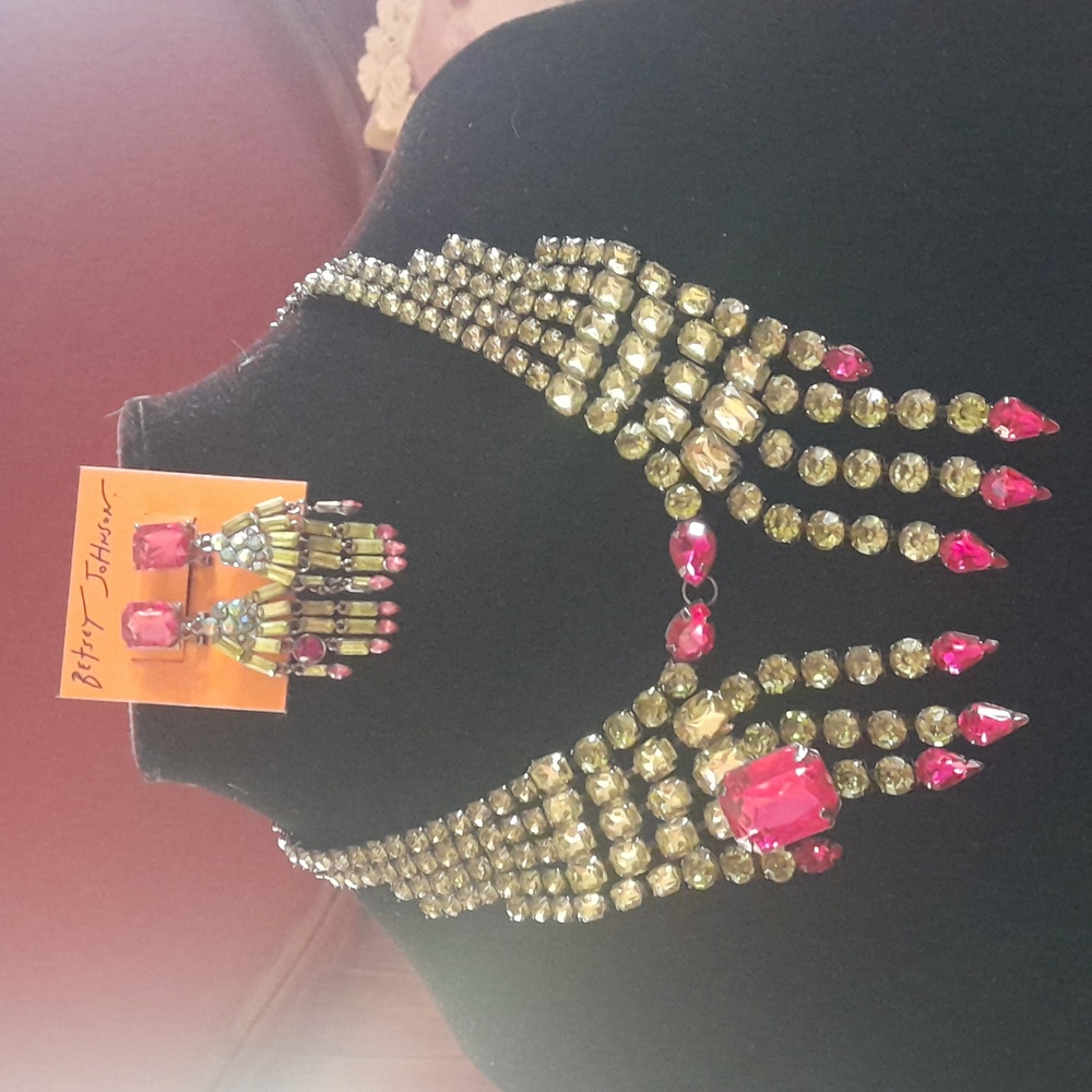 Betsey Johnson Tik Tok Viral Rich Witch Hands Necklace And Earring Set NWT